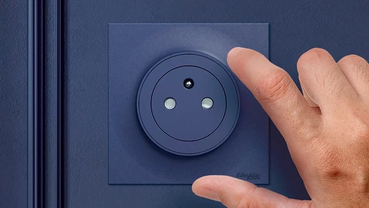 Prises & interrupteurs — Électricité 06