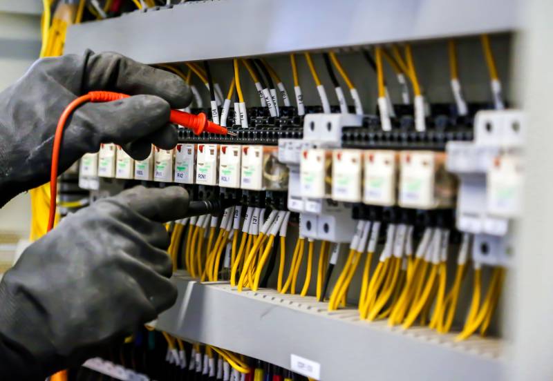 Recherche de panne — Électricité 06